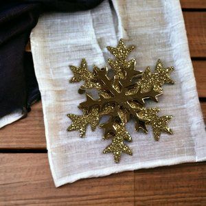 Vintage Winter Snowflake Brooch Gold Tone Glitter Sparkle Christmas Pin
